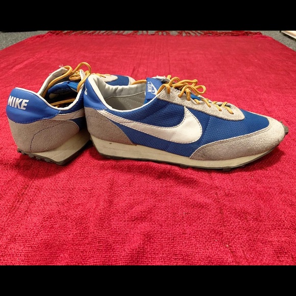 vintage nike tailwind